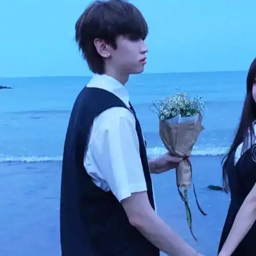 2020最潮好看的真人情侣头像