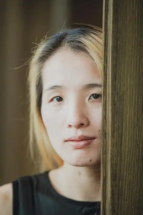 金阳酒店人像拍摄素颜也能很美