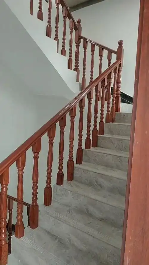 天井式三折楼梯开间42米x深度29米