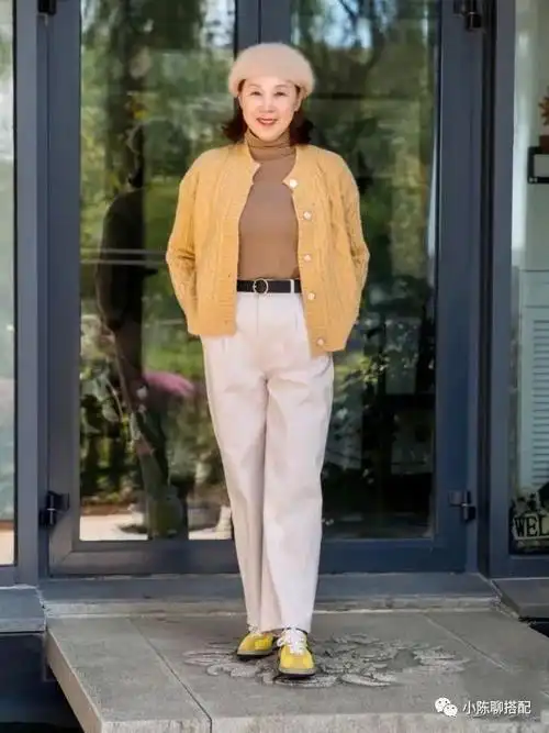 微胖的中年女人凭何优雅这位时尚奶奶强弱搭配真有气质