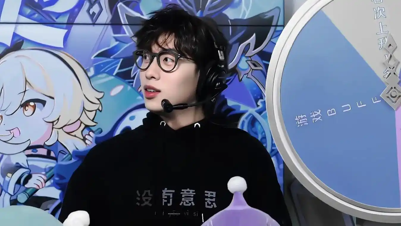 单眼皮 厚嘴唇 长得像个元谋人.#中国boy超级大猩猩 #王 - 抖音