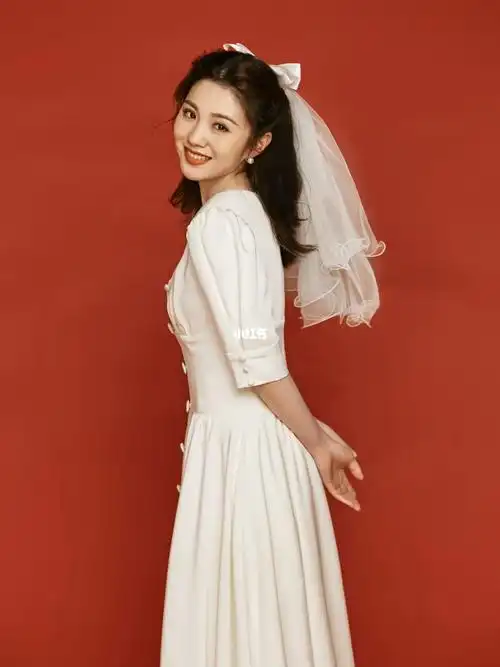 一眼就心动的复古婚纱照风格活泼61甜蜜