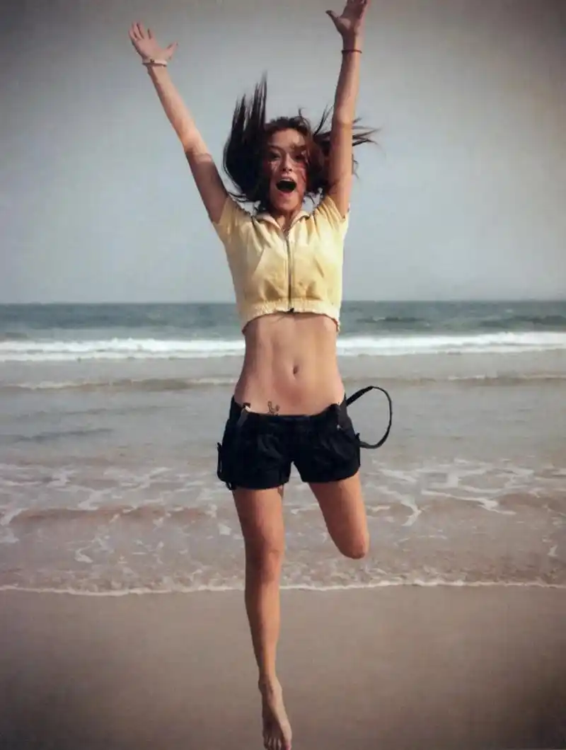 angelababy早期海滩照