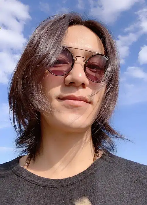 陈坤西装领结配长发,霸道总裁范儿直逼屏幕,帅到没男朋友