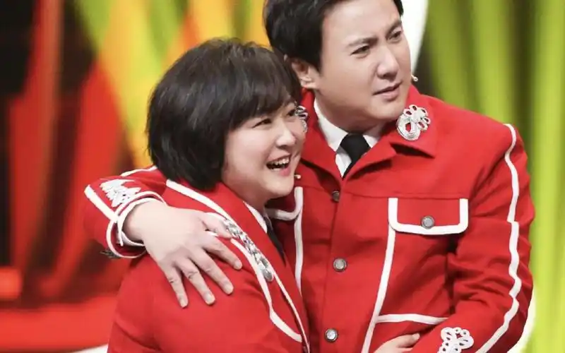 贾玲沈腾cp来袭,兄妹情变父女之情,老父亲的关爱来啦