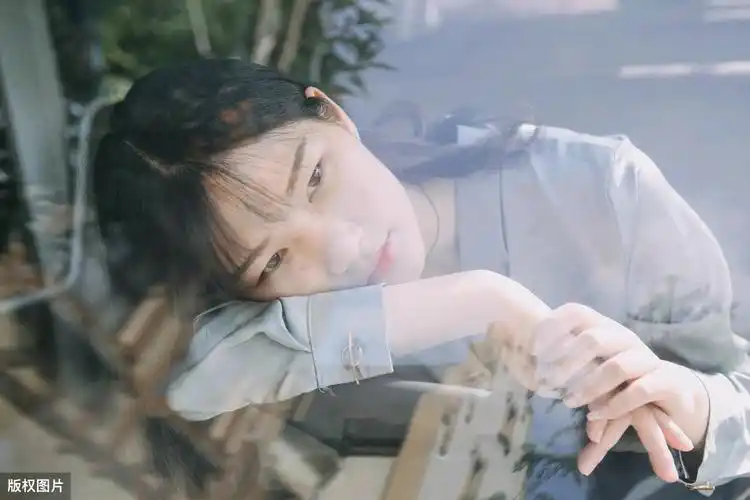 人累心累身心疲惫说说内心痛苦却还强颜欢笑的句子