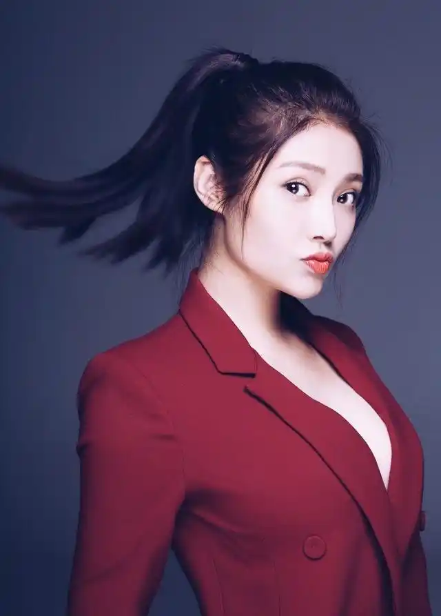 娱乐圈真正的"大胸姐",最后一位简直刮目相看