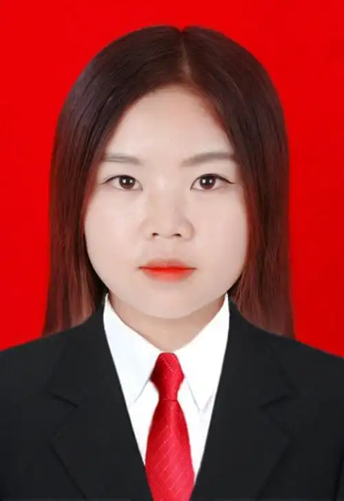 求大神给证件照p一件女士黑西服外套,急用,感谢