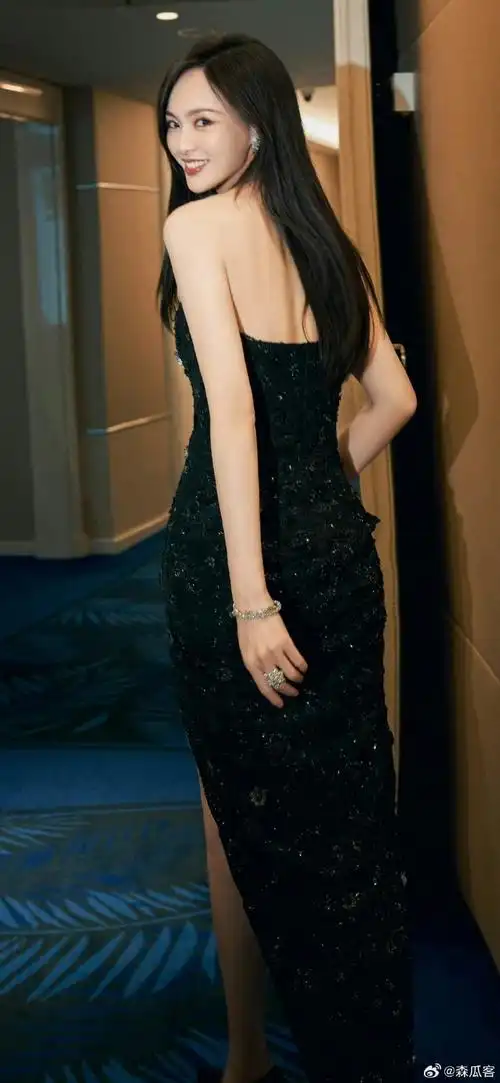 唐嫣#  唐嫣1983年12月6日出生于上海市黄浦区,中国内地影视女演员