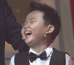 哈哈哈宝贝可爱开心gif动图_动态图_表情包下载_soogif