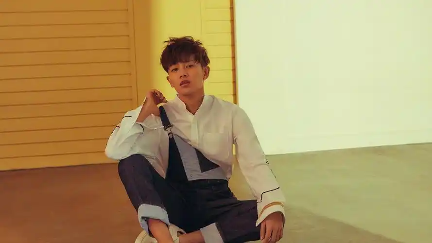 内地明星任嘉伦明星风尚壁纸