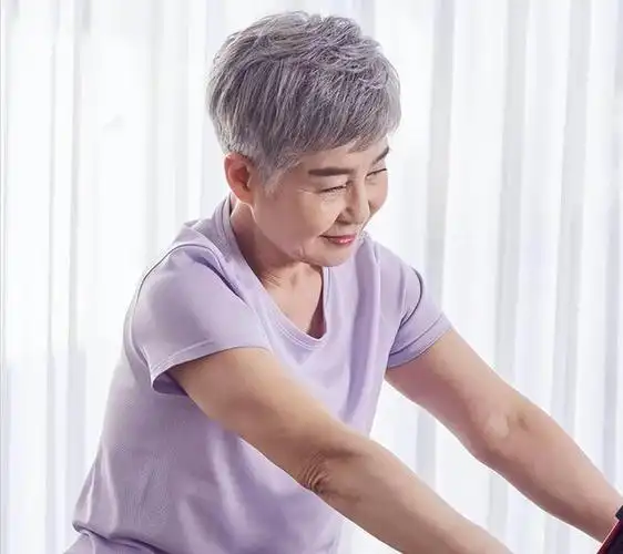 9款不用烫的发型,时尚大气又减龄-发簪网