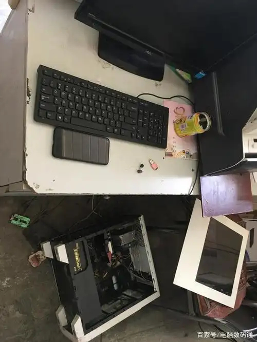 国庆放假被要求上门修电脑,加急给200小费,客户:当我话是放屁