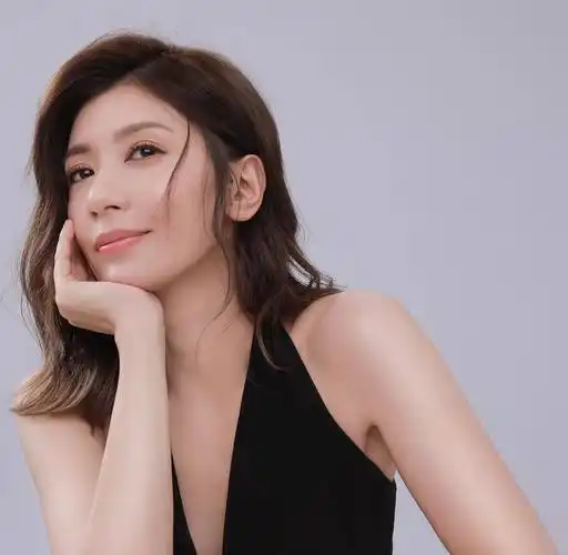 回顾贾静雯二婚带女嫁著名演员43岁生小女儿一家人其乐融融