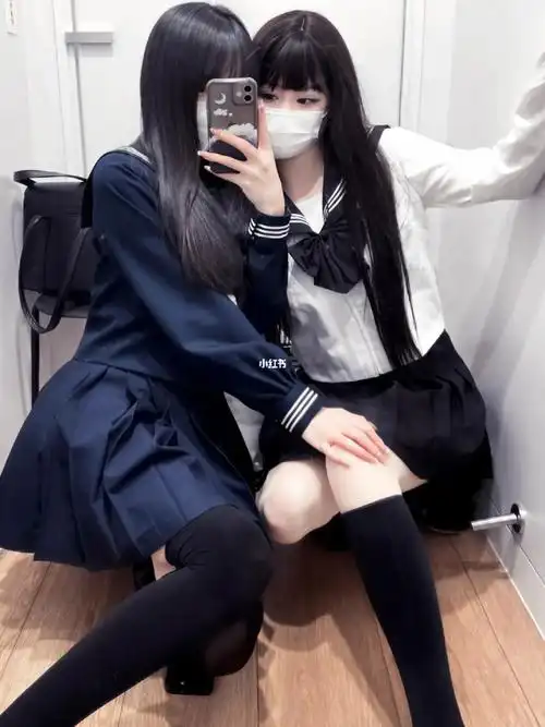 基础款  #jk穿搭  #jk女孩出没  #jk双子  #对镜拍  #拍照姿势