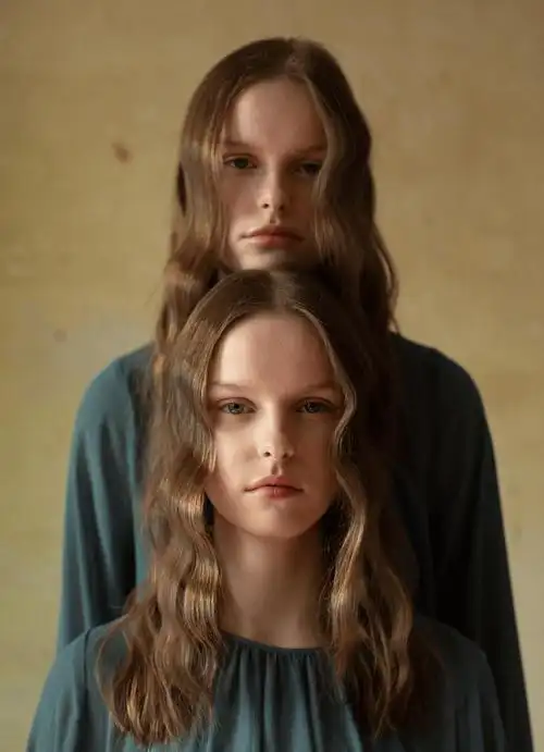 双胞胎姐妹 | 摄影师 svetlana jovanovic_人像_作品_情绪