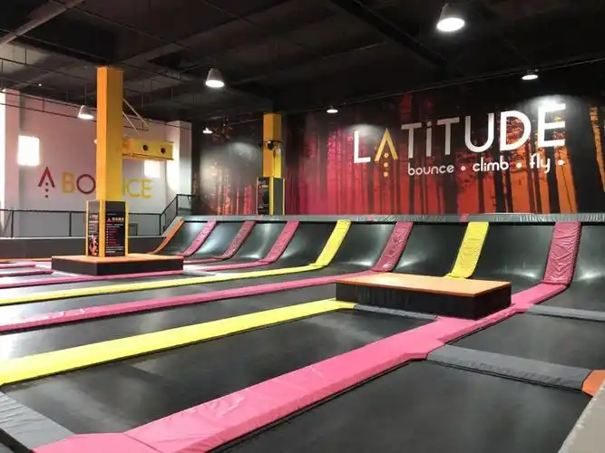 乐图空间蹦床公园(西四环店)