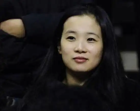 杨鸣个人资料简介老婆唐佳良是盼盼集团千金吗