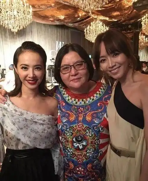 这么多细节侯佩岑果然是昆凌的一块心病