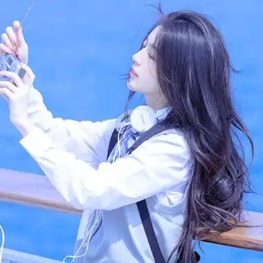 真人头像女风景头像小清新蓝色系图片_女生头像_美头网