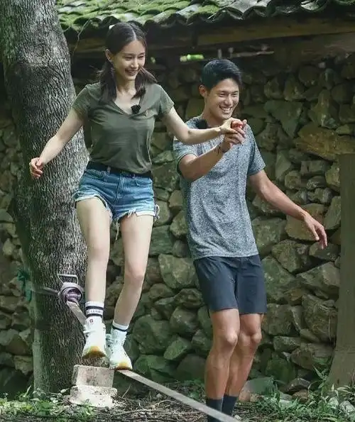 王子文前男友纽约现身,新女友颜值惊艳引热议!