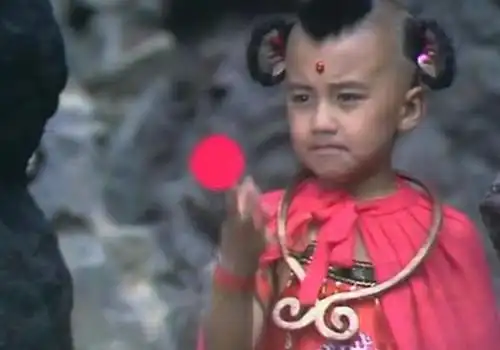 西游记中的红孩儿长大了,如今42岁的红孩儿资产上亿,身材发福与之前判