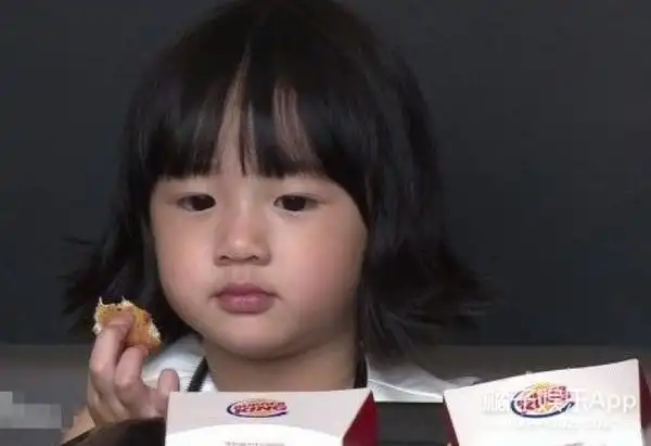 还记得吴尊的女儿neinei吗?她现在长这样啦