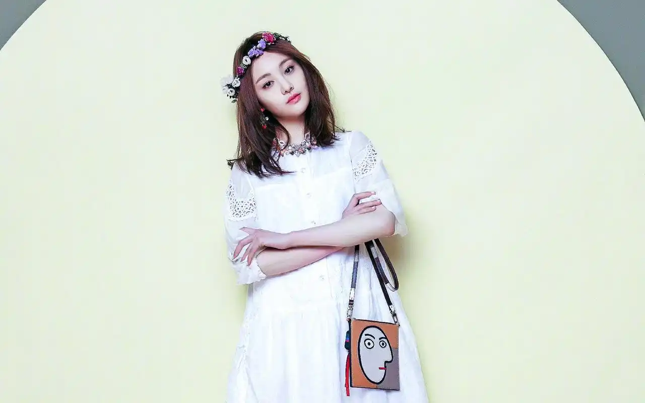 郑爽性感杂志大片写真高清桌面壁纸