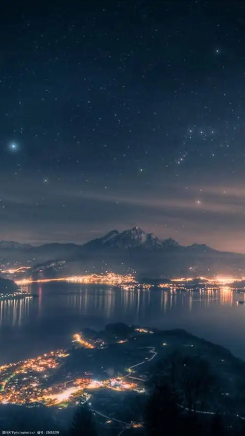 关键词:唯美河流星空h5背景素材 唯美 风景画 河流 山脉 星空 h5背景