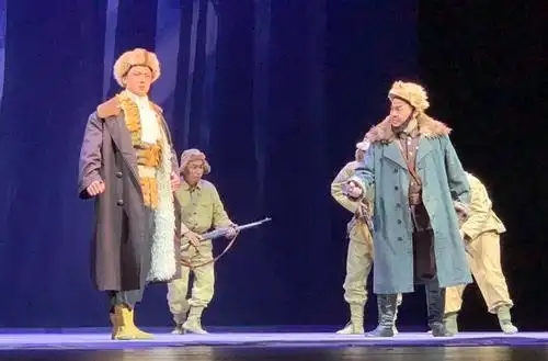 上海京剧院《智取威虎山》献演中共中央党校(国家行政学院)