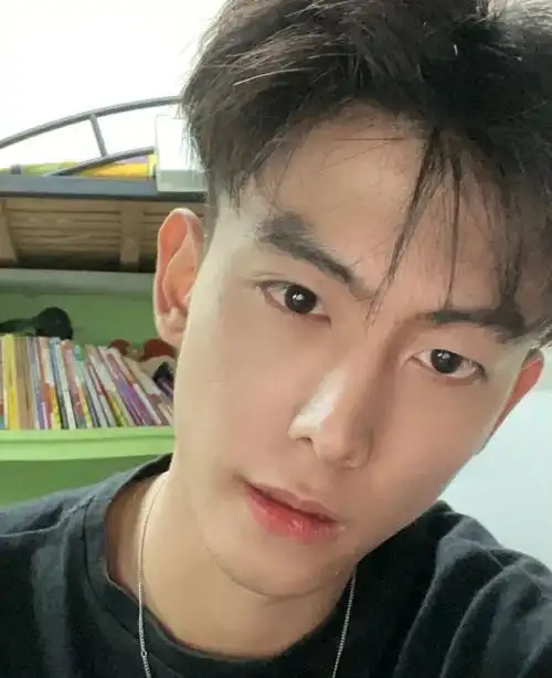 长相普通的男生如何短时间内变帅