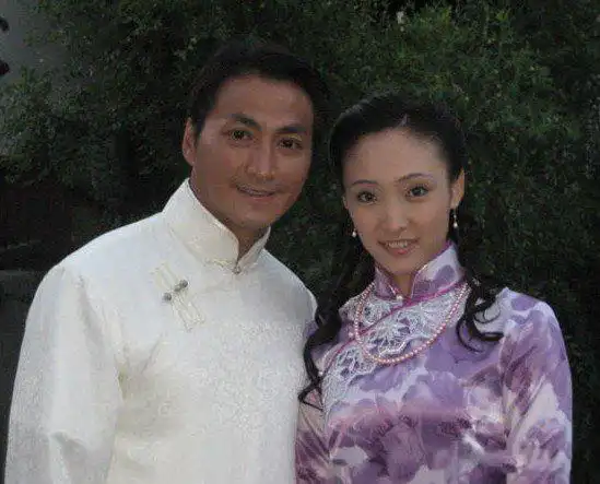 曝何家劲老婆是谁 称难忘旧爱高金素梅