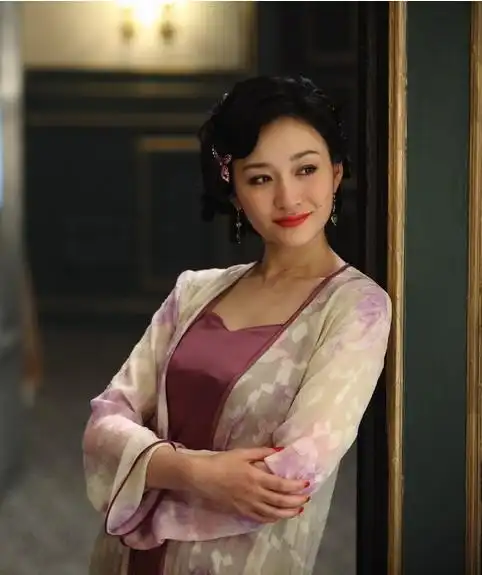 来不及说我爱你女主角李小冉服饰盘点