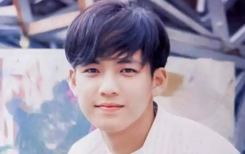 "天涯四美"钟汉良,瞒了10年的老婆,是我们熟悉的她_时候_谢易桦_深情