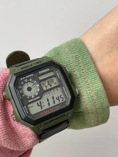 这军绿色的casio小手表为什么这么绝