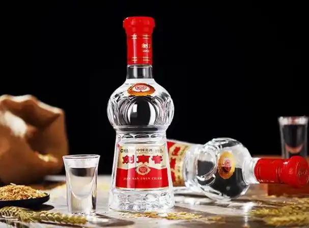 "四大名酒"里,为啥没有五粮液和剑南春?揭开名酒评选历史真相