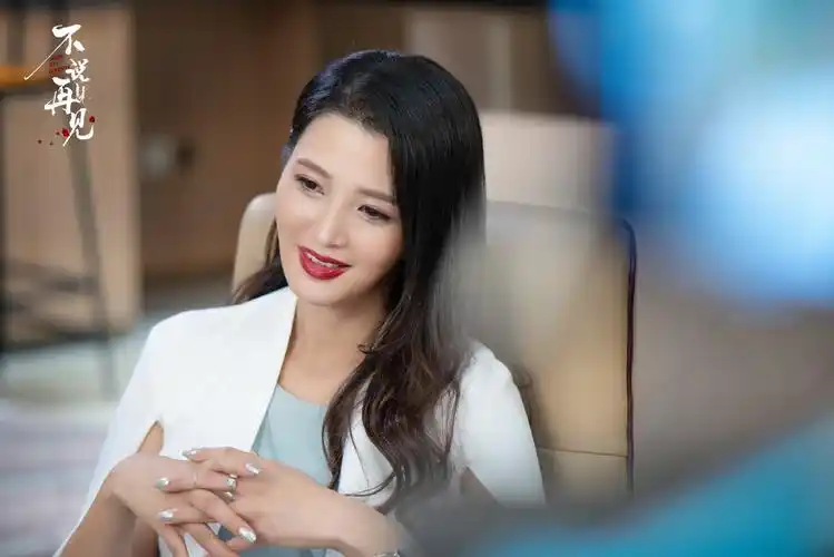 不说再见的一大败笔角色弹幕清一色差评就因为是整容脸