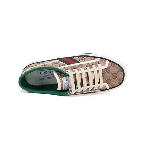 gucci古驰男士tennis1977系列织物系带休闲运动鞋板鞋606111hvk20