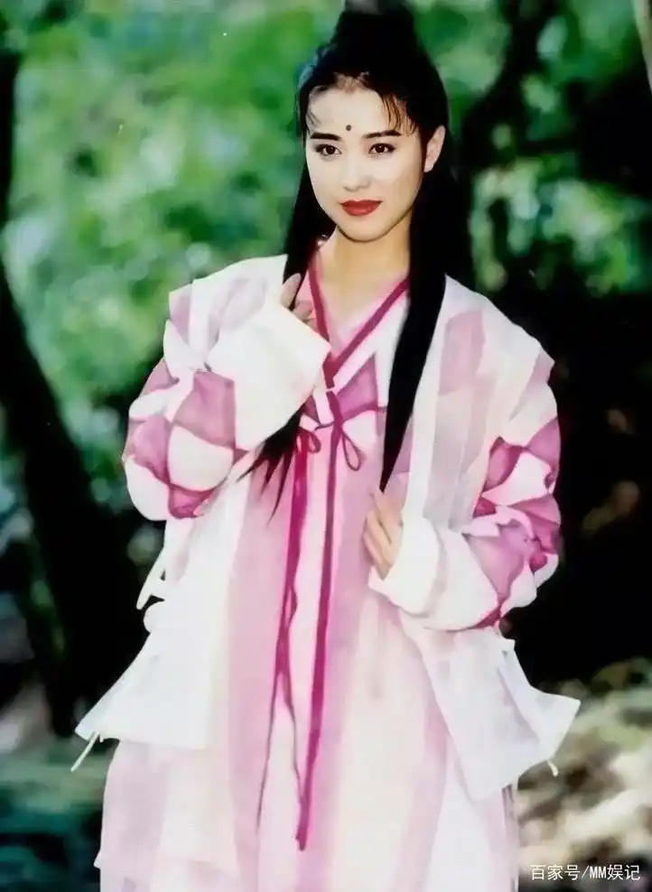 周海媚 #最美周芷若         海味,在对你深深的挂 - 抖音