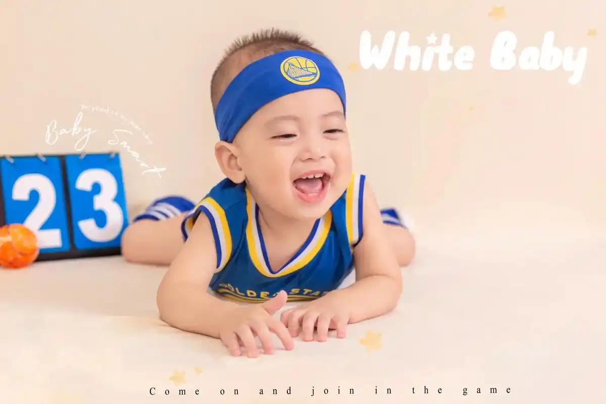 我的小宝贝一岁啦.#宝宝写真 #我的小男孩 #陪你春夏秋冬陪 - 抖音