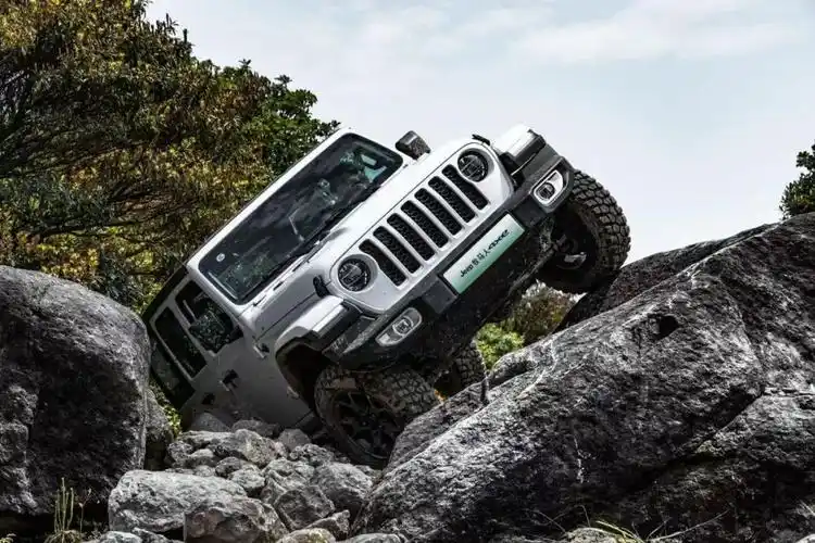 jeep牧马人4xe让优雅与生猛并存