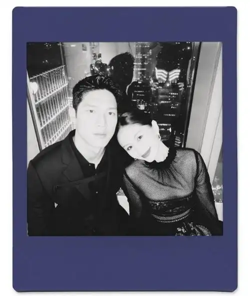 组图:王子文晒与吴永恩自拍 热恋中的甜蜜模样羡煞旁人