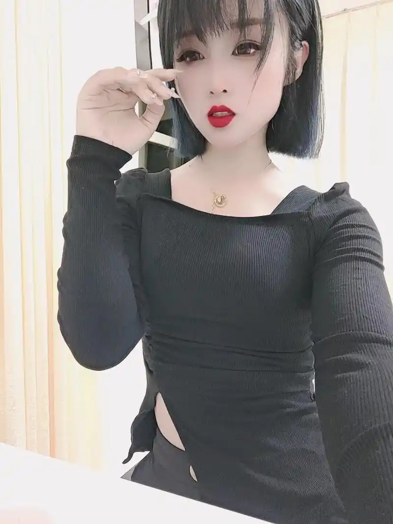 征婚!性别女爱好男  25岁  身高162天体重104  射 - 抖音