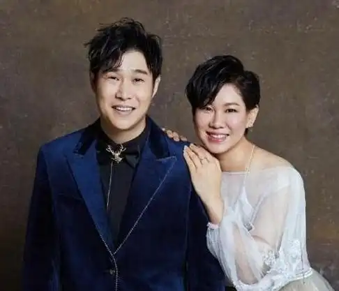 小沈阳妻子沈春阳摆脱土肥圆标签蜕变成功让人眼前一亮