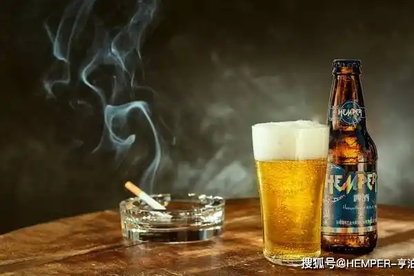 生活很累,一杯酒,一支烟就够了.