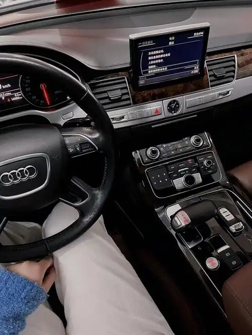 关于二十来万能买辆奥迪a8这件事07