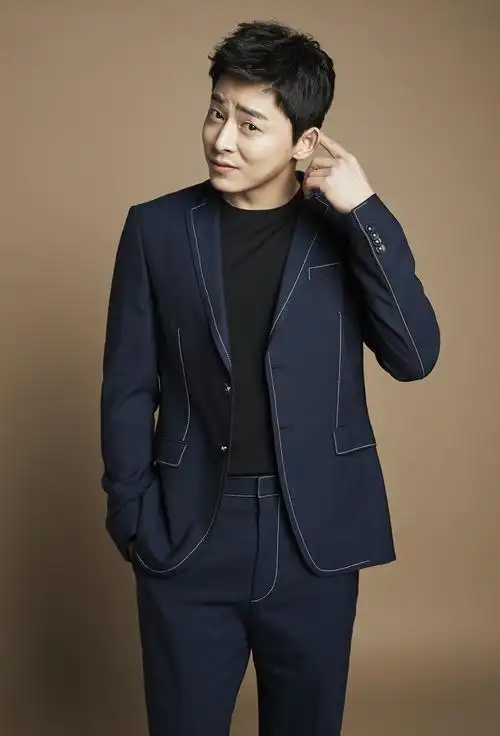 电影逃科黄金阵容孔孝真柳俊烈曹政奭搭档出演