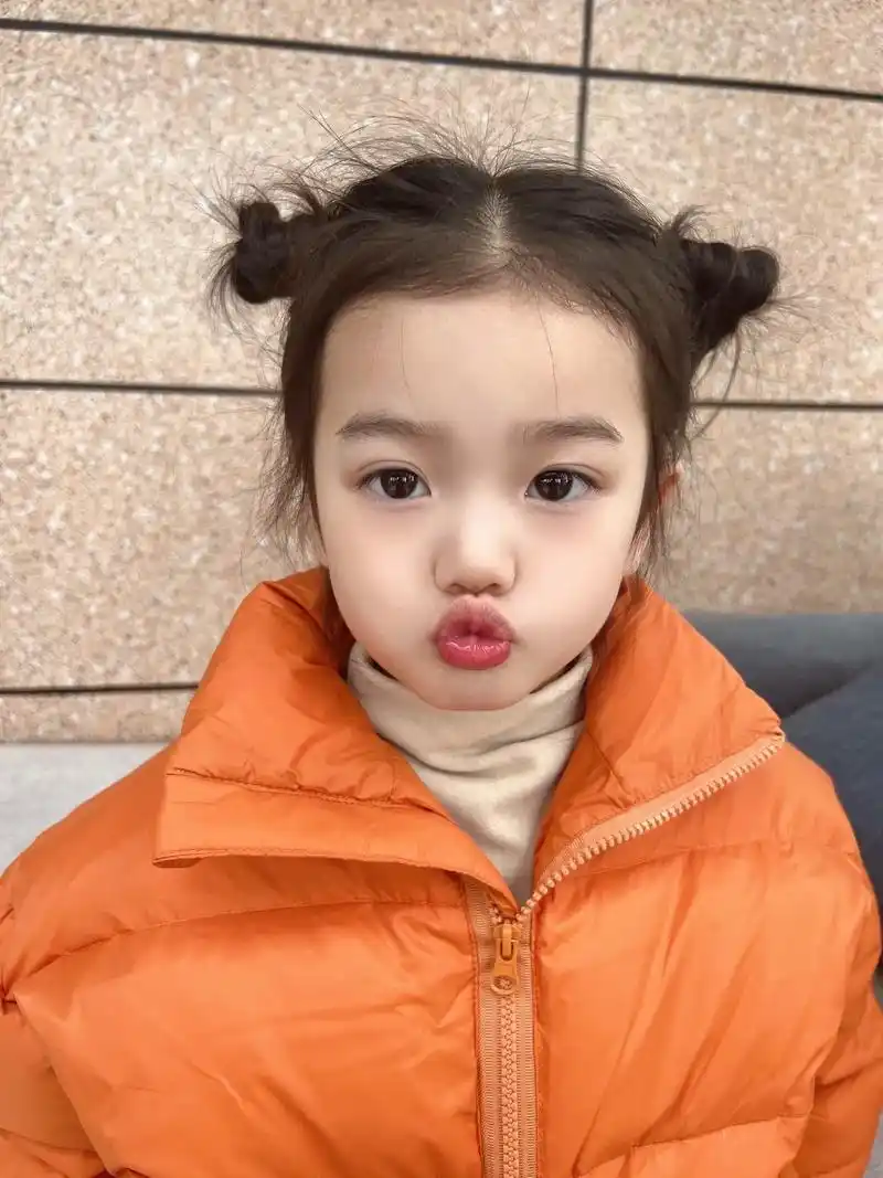 她嘟嘟嘴也太可爱了吧.#骗你生女儿 #萌娃 #人类幼崽到底有 - 抖音