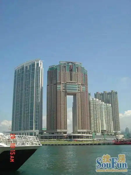 香港九龙站顶级豪宅凯旋门摩天阁天际独立屋特色5.288亿