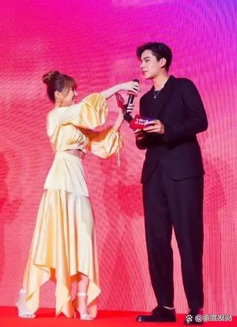 身高逆天的男星5:胡一天188公分 胡一天也是娱乐圈著名的高个子,足足